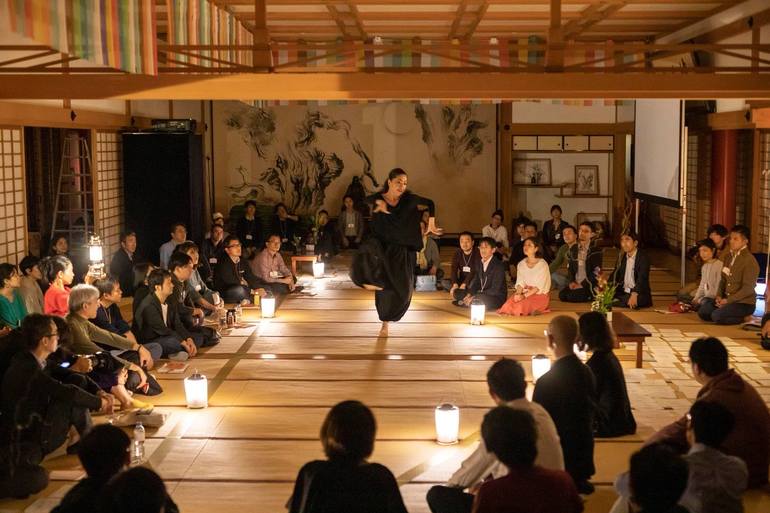 舞踏団バリアージを応援しています。